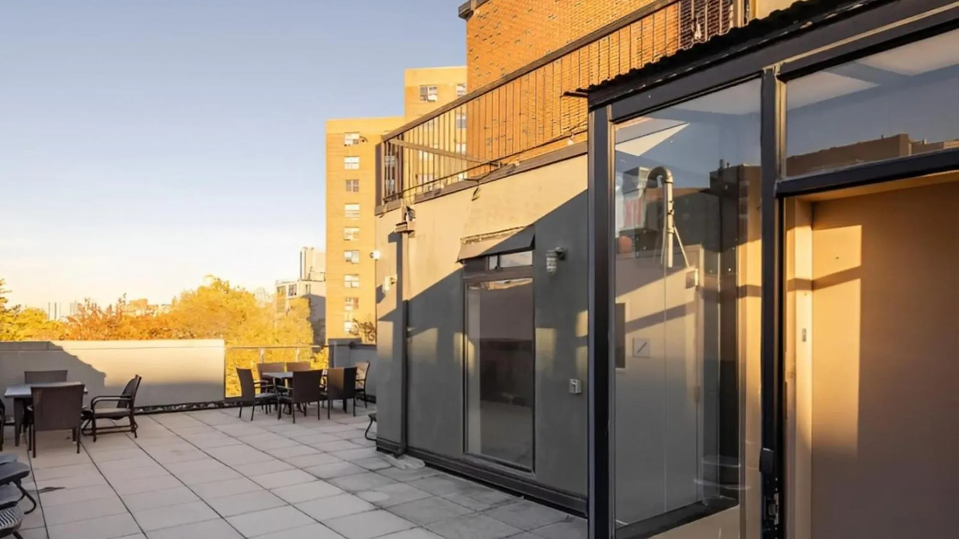 Large Upper East Side 1Bd Elevator Rooftop New York United States