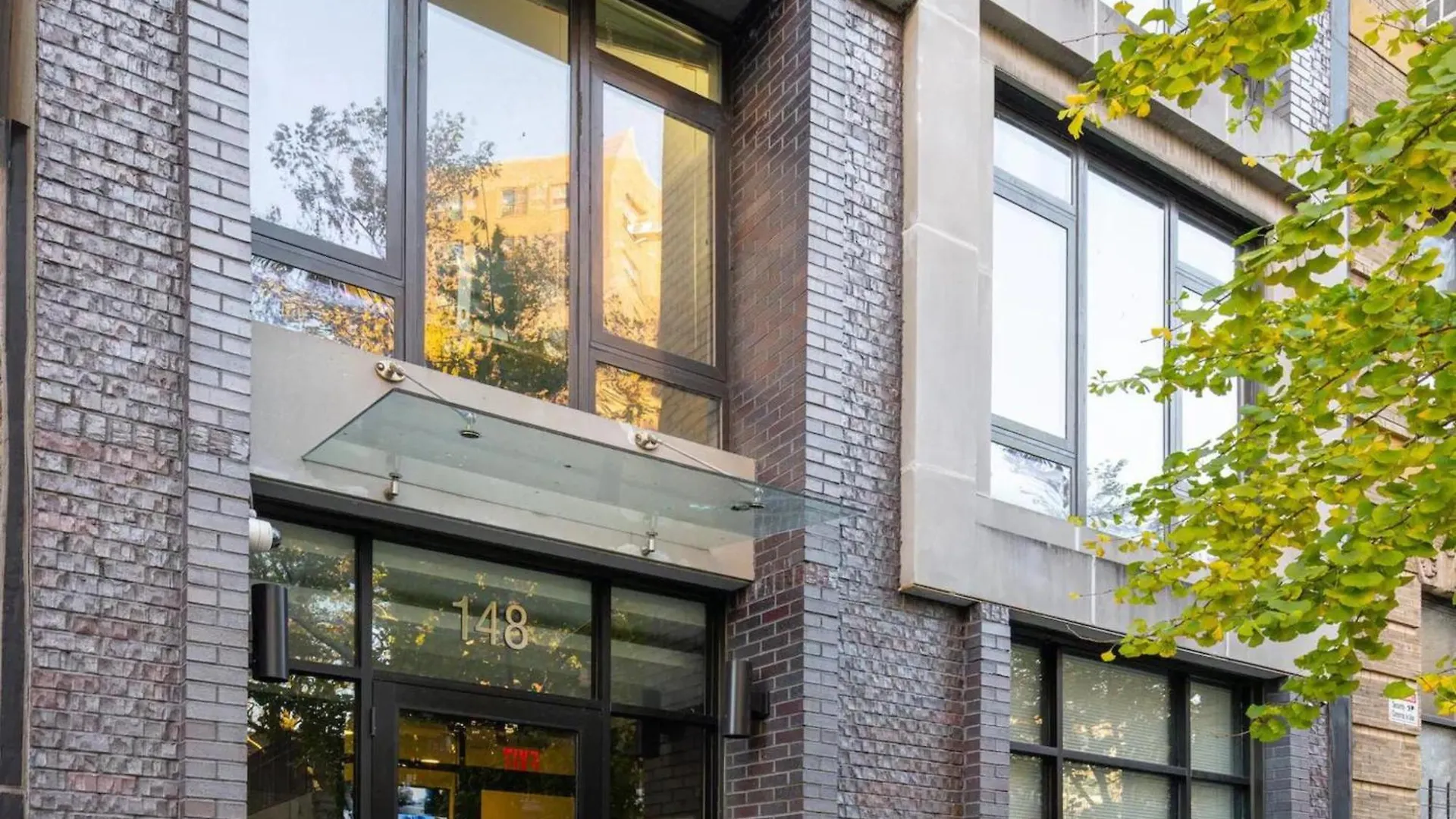 Large Upper East Side 1Bd Elevator Rooftop New York